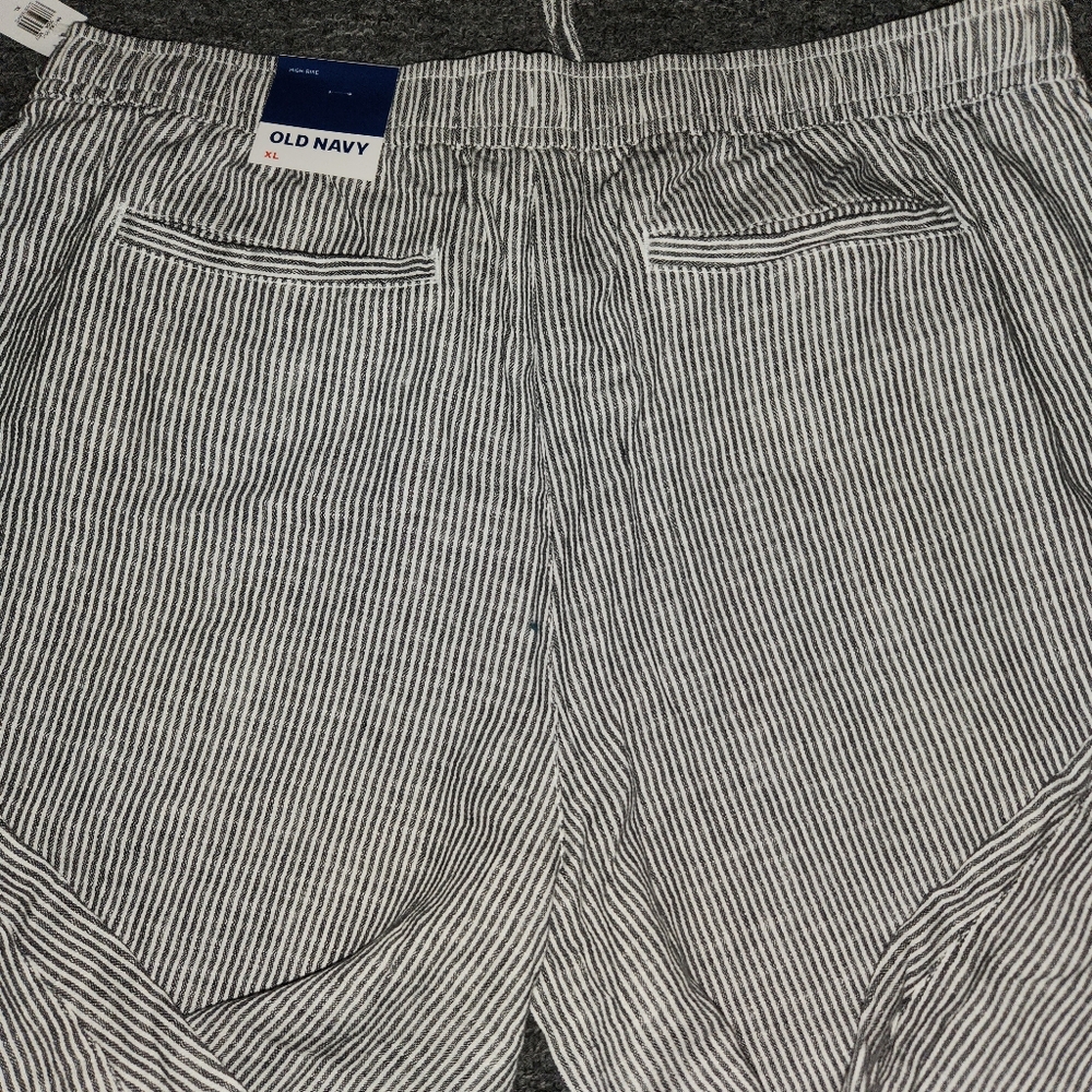 Pants - Picture 4 of 8